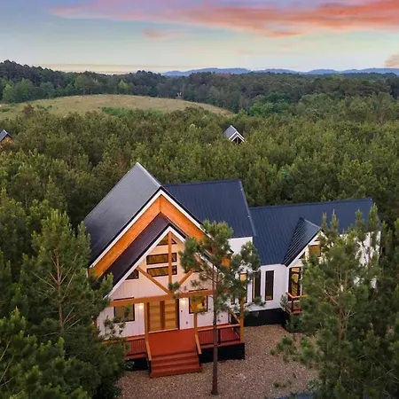 New Entertainer Cabin With Spa Games & Playground
